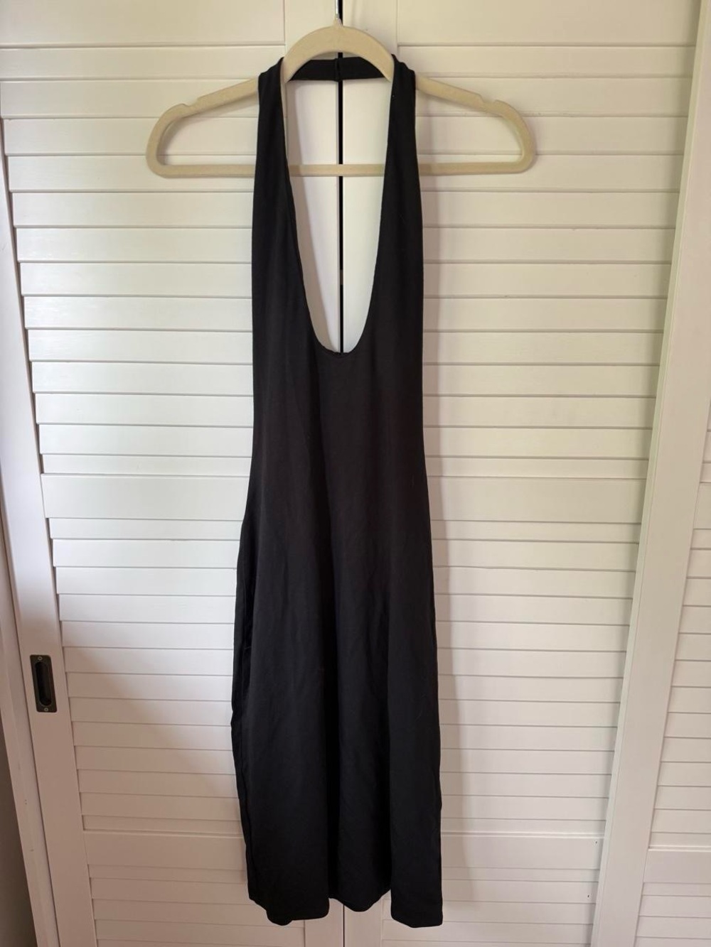 SKIMS Smooth Plunge Midi Halter Dress - Picture 4 of 7